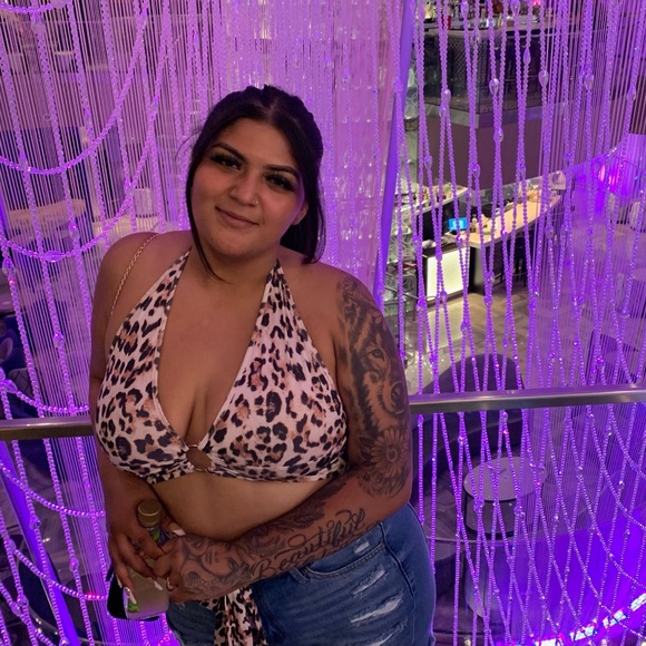 Meet your Posher, Victoria - Picture 1 of 1